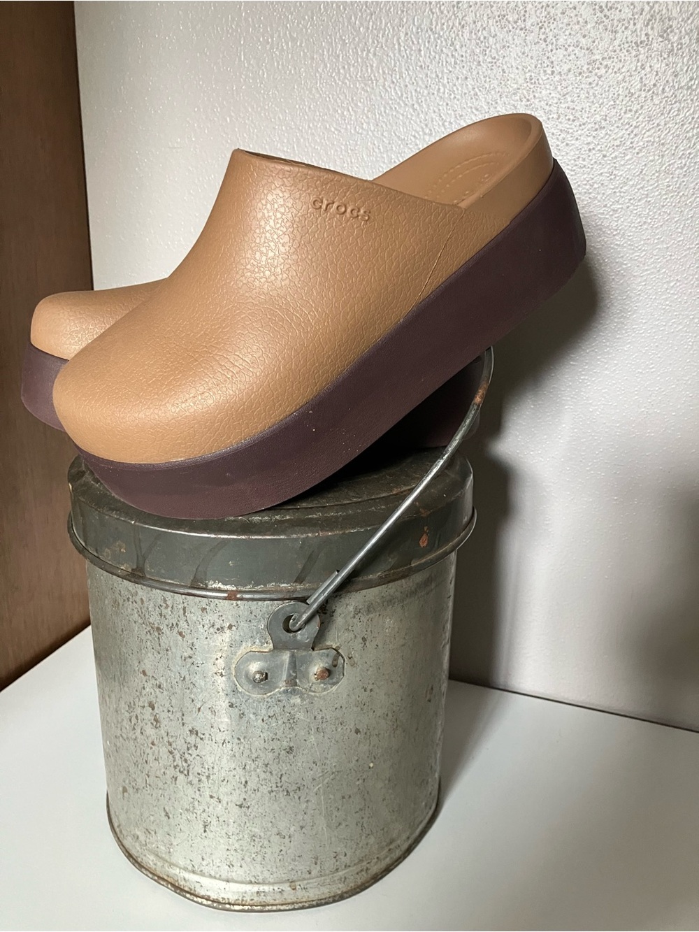CROCS Women’s Tan Platform Clog Mule sepia color - Picture 4 of 11